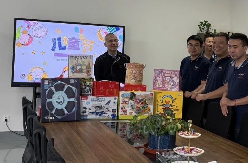 寶貝，希望你永遠童心童趣童夢，兒童節快樂！
